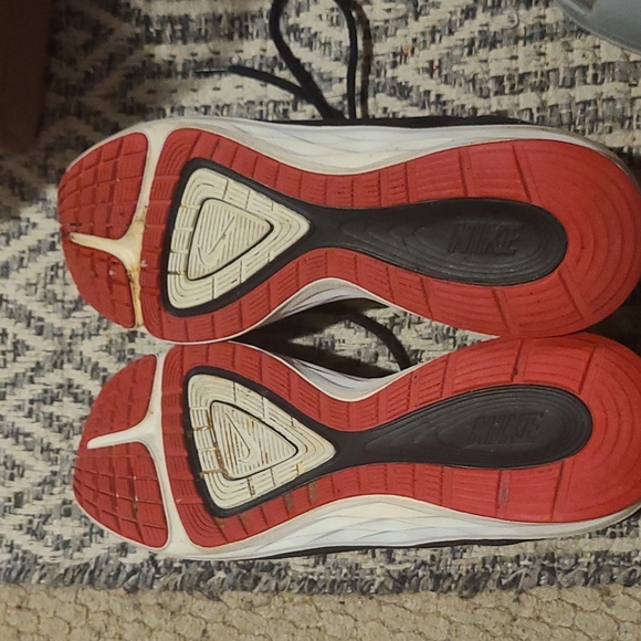 Nike Sneakers - Picture 3 of 4